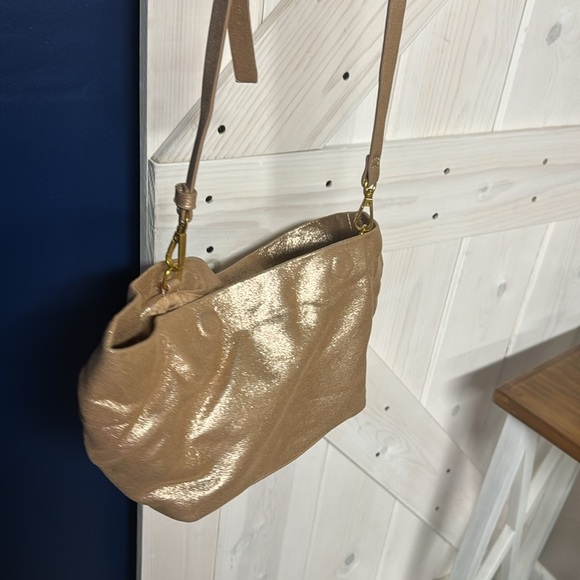 Anthropologie Gold Shell Shaped Crossbody Bag - Picture 5 of 5